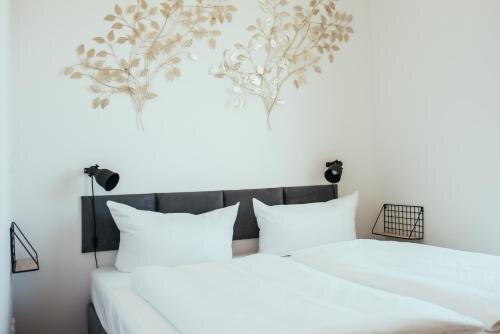 The Rix Studios & Suites 3