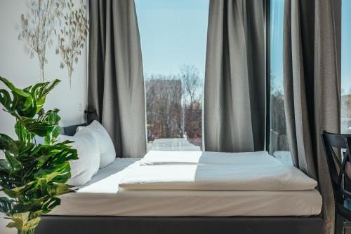 The Rix Studios & Suites 18