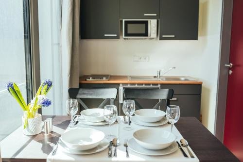 The Rix Studios & Suites 20