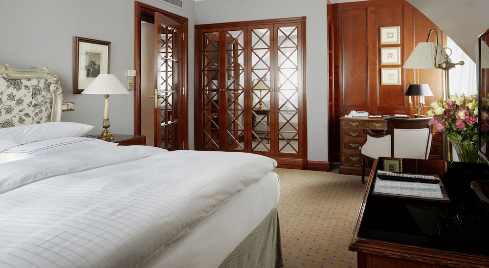 Schlosshotel Berlin 6