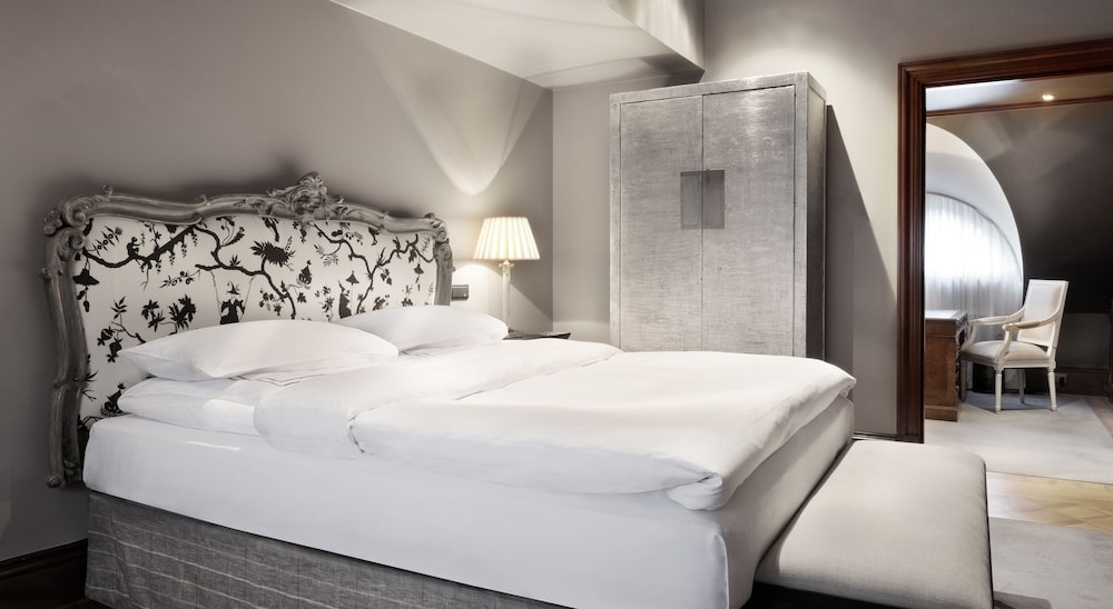 Schlosshotel Berlin 11