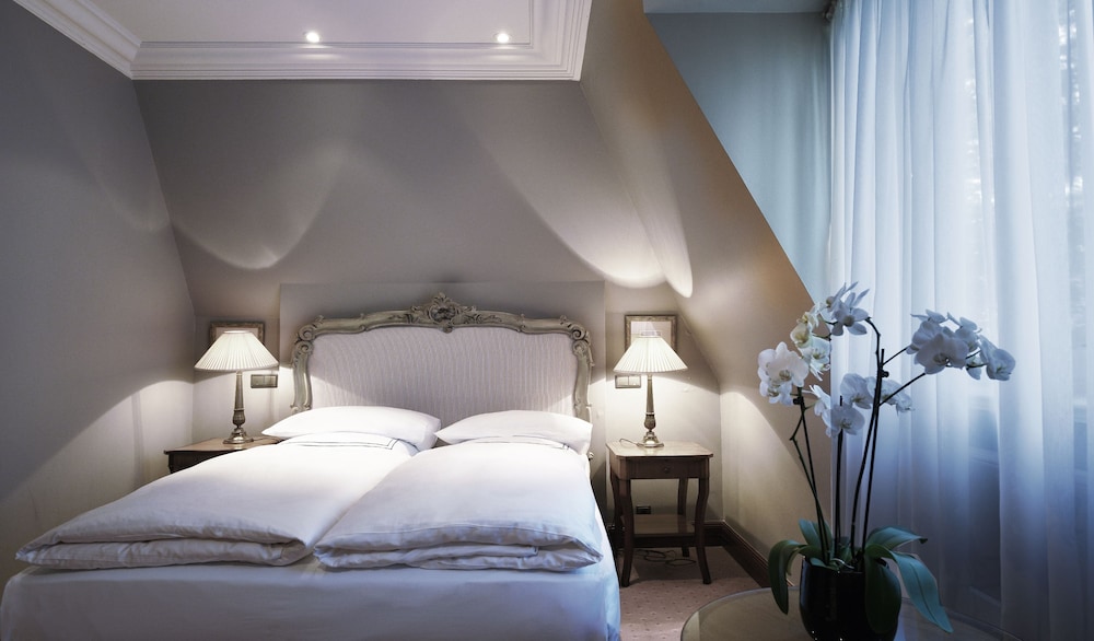 Schlosshotel Berlin 3