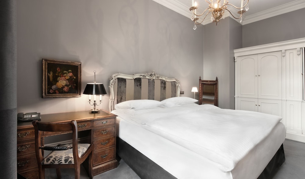 Schlosshotel Berlin 5