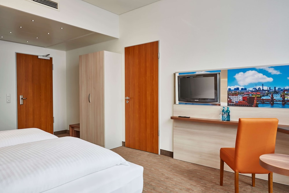 B&B HOTEL Berlin-Chausseestrasse 11