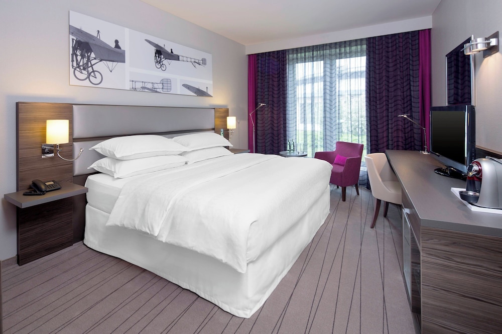Sheraton Düsseldorf Airport Hotel 13