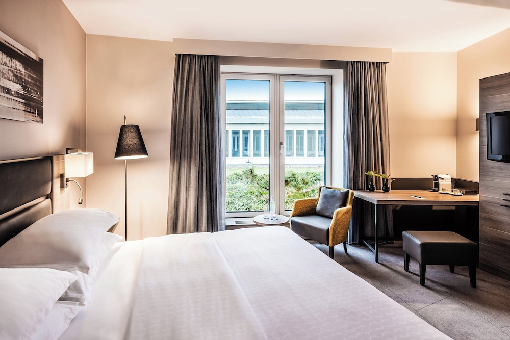 Sheraton Düsseldorf Airport Hotel 16