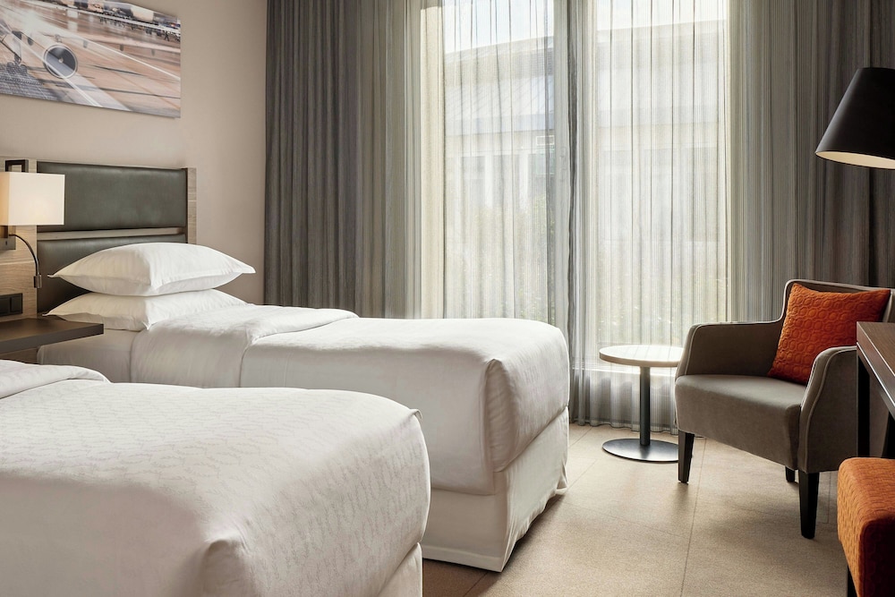 Sheraton Düsseldorf Airport Hotel 19