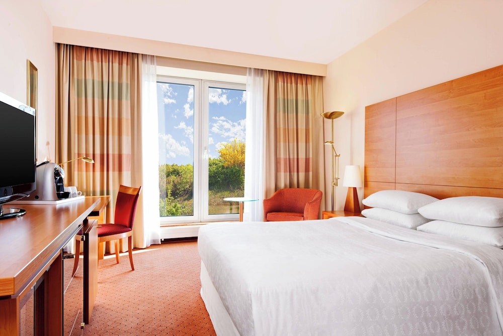 Sheraton Düsseldorf Airport Hotel 22