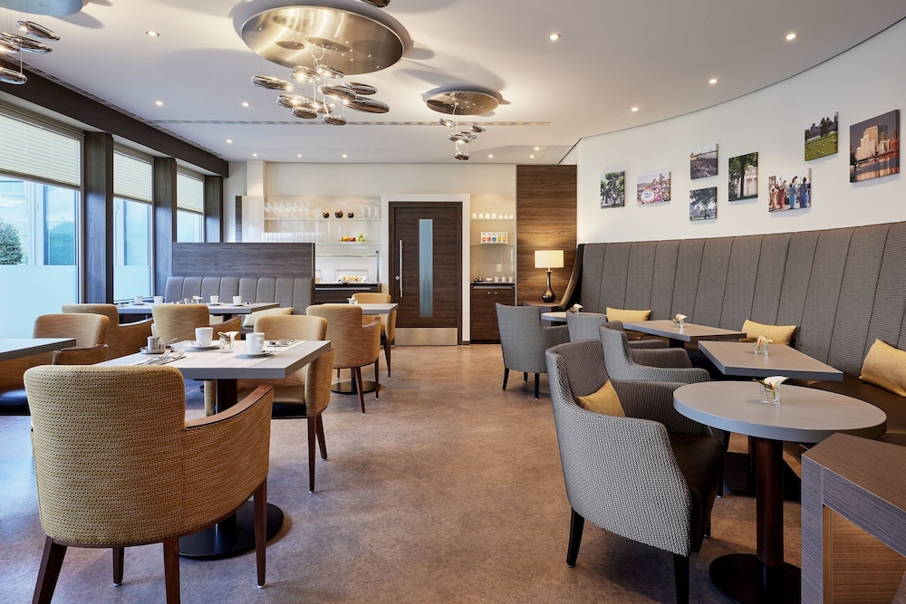 Sheraton Düsseldorf Airport Hotel 8