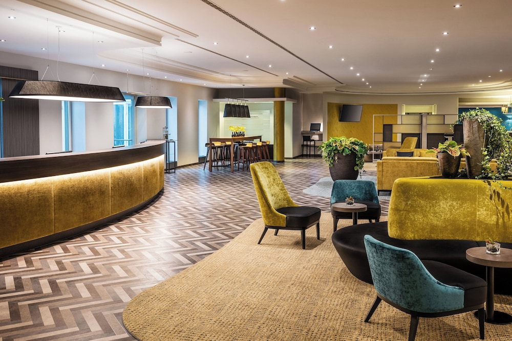 Sheraton Düsseldorf Airport Hotel 5