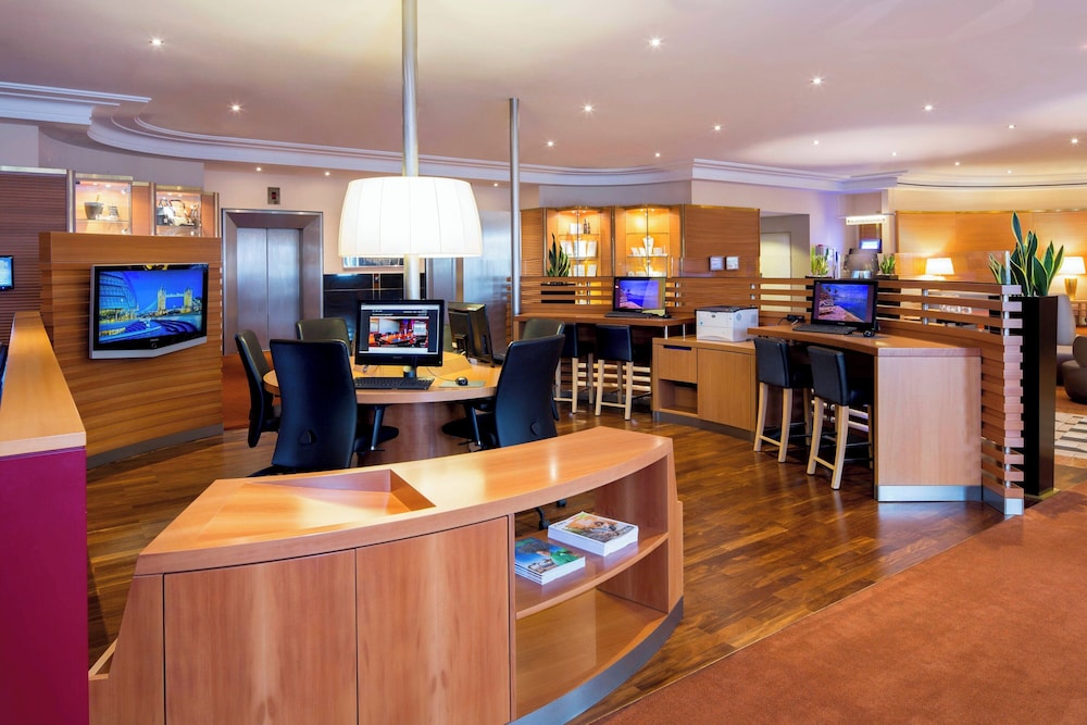 Sheraton Düsseldorf Airport Hotel 4