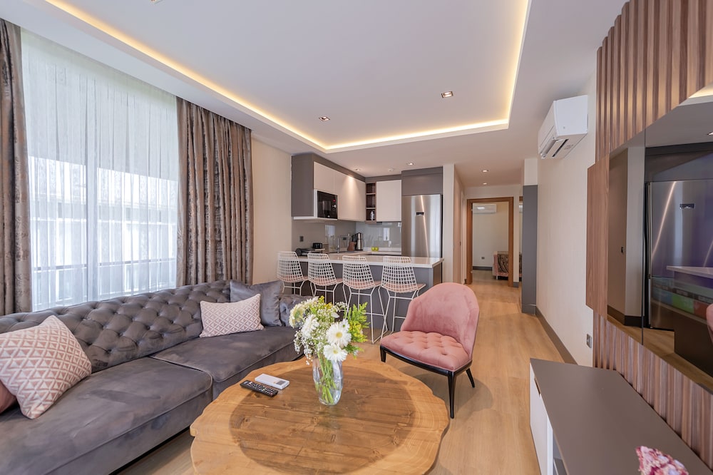 Sealife Royal Suites 17