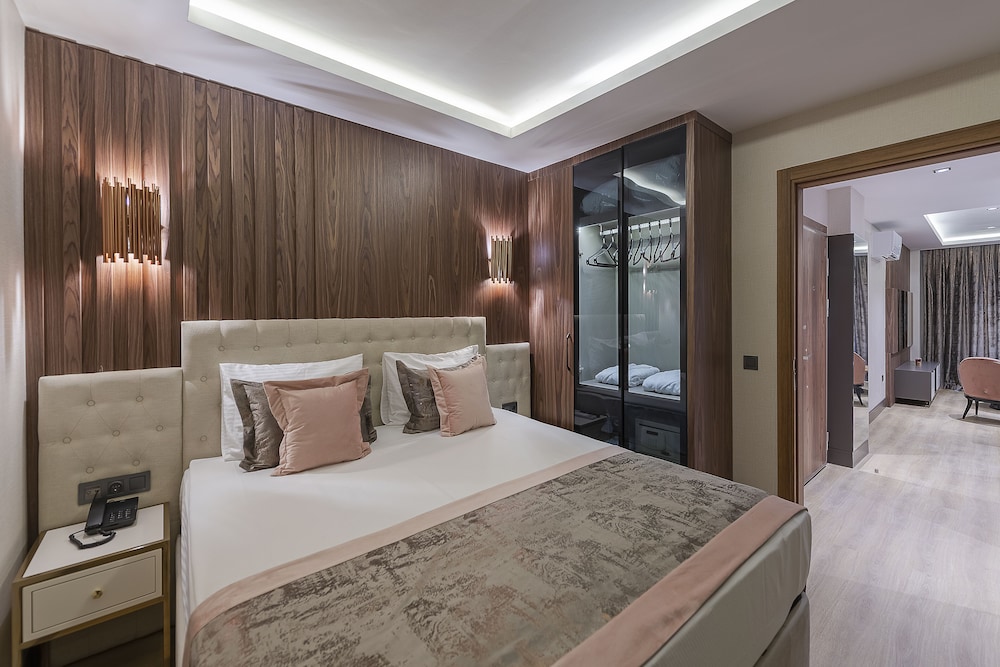 Sealife Royal Suites 10