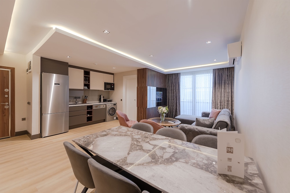 Sealife Royal Suites 12
