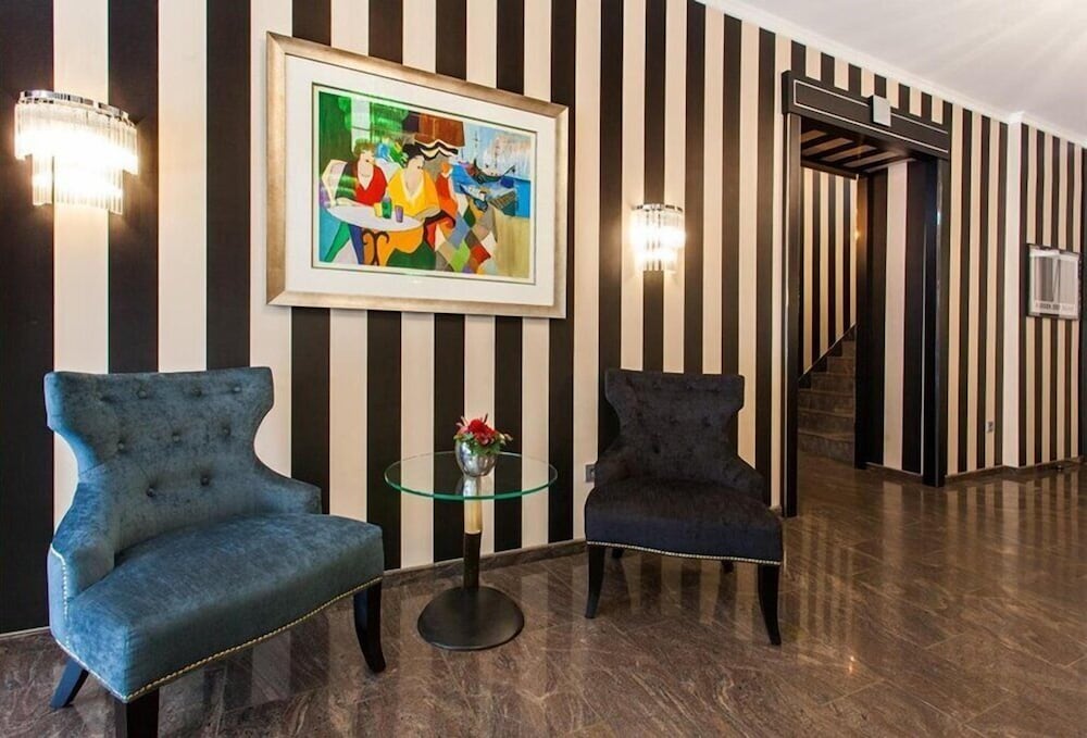 The Domicil Hotel 5