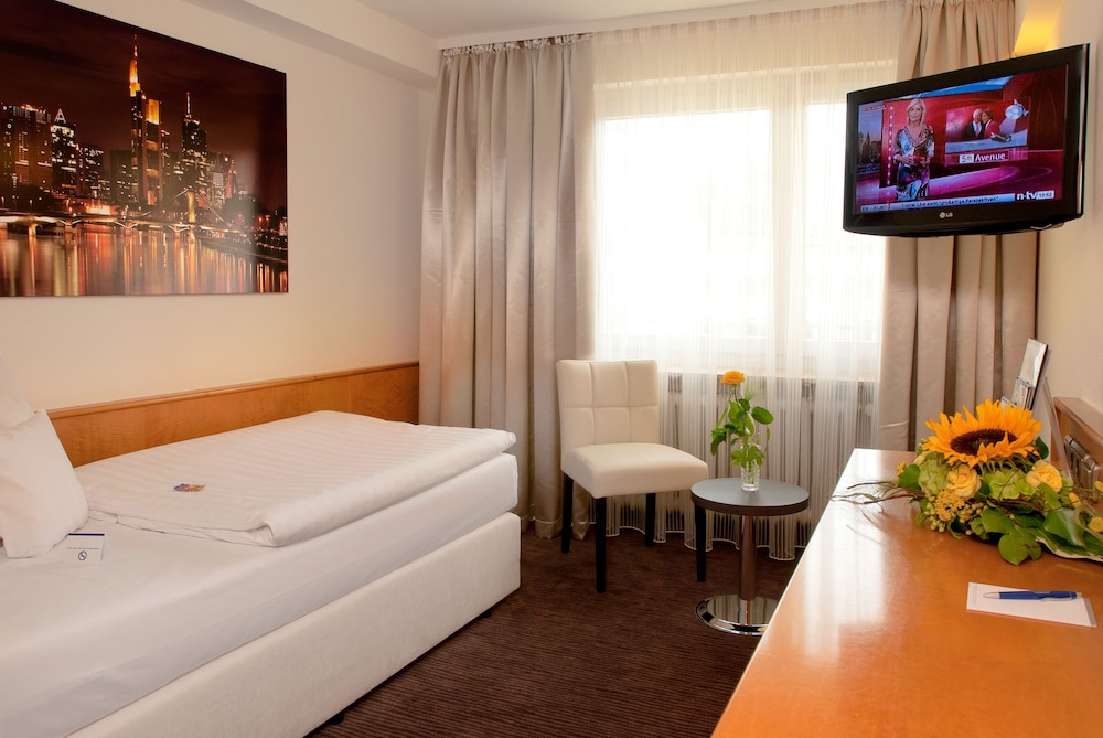 The Domicil Hotel 9