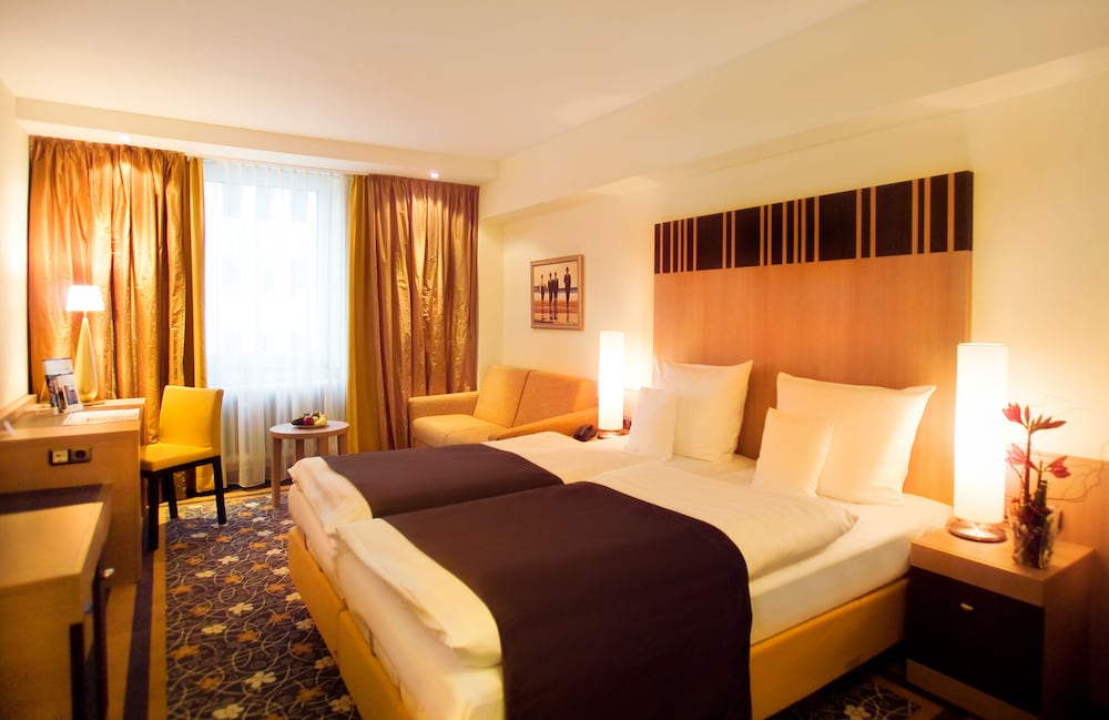 The Domicil Hotel 11