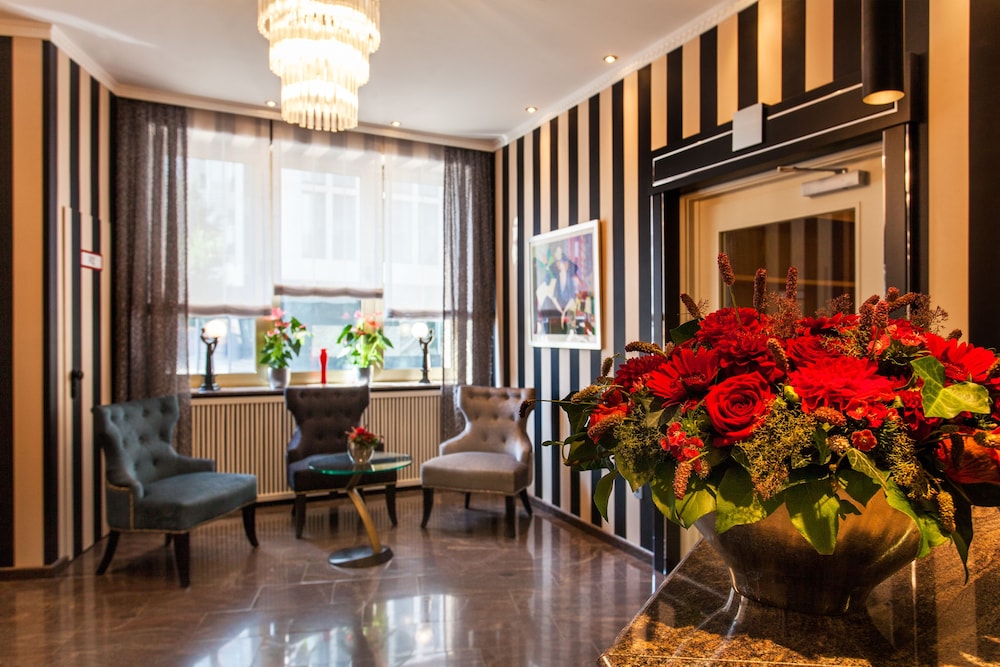 The Domicil Hotel 4