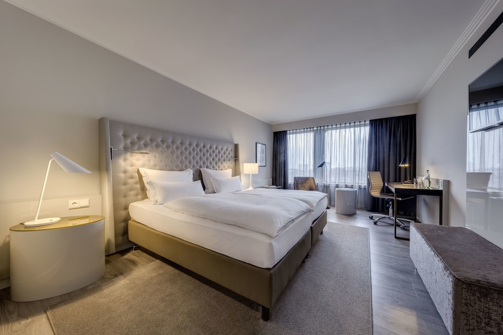 Clayton Hotel Düsseldorf 5