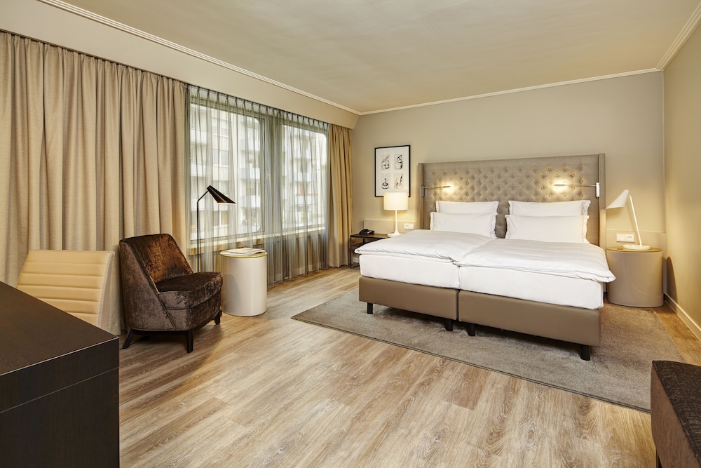 Clayton Hotel Düsseldorf 9