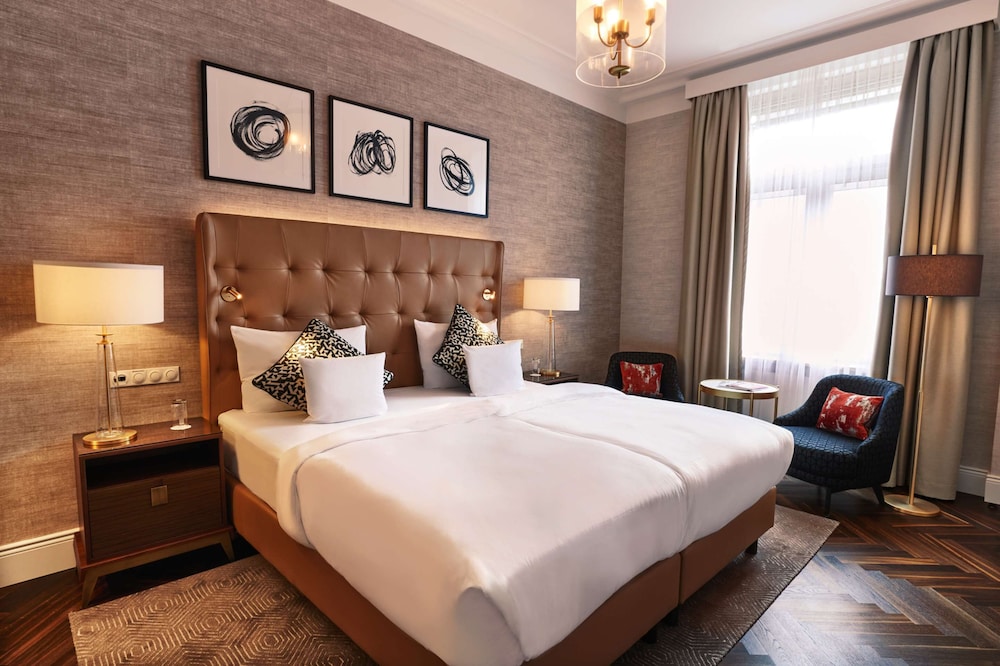 Steigenberger Icon Parkhotel 23