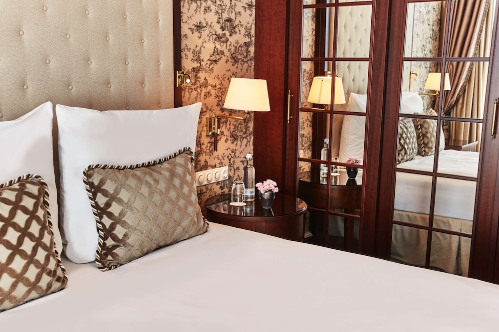 Steigenberger Icon Parkhotel 13