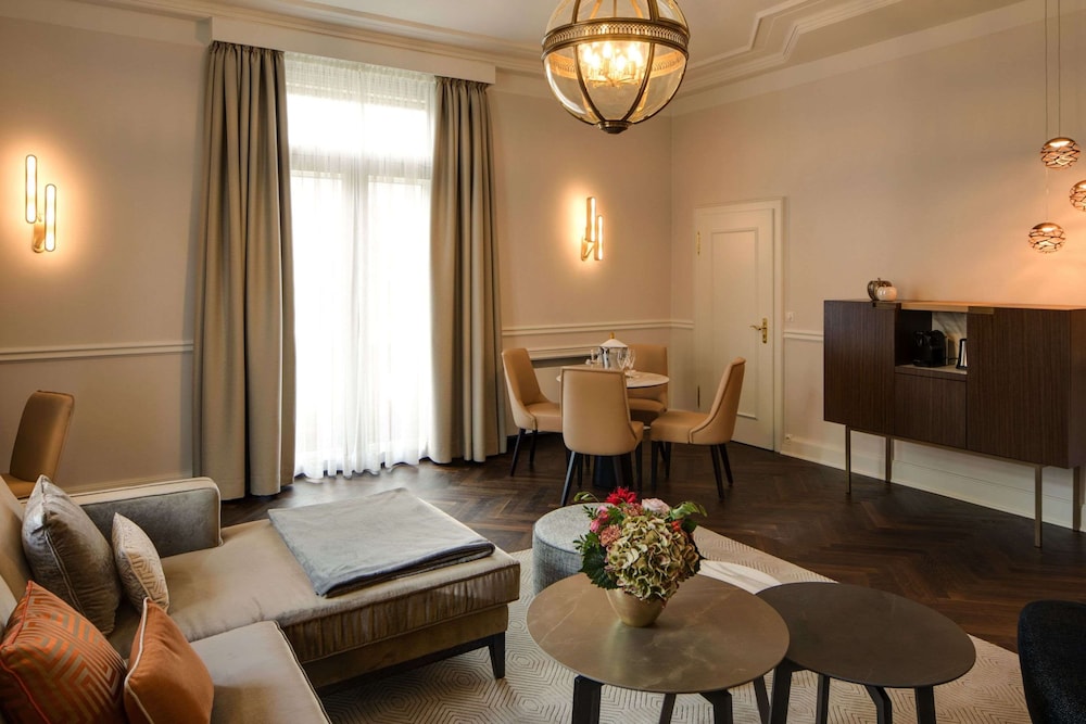 Steigenberger Icon Parkhotel 9