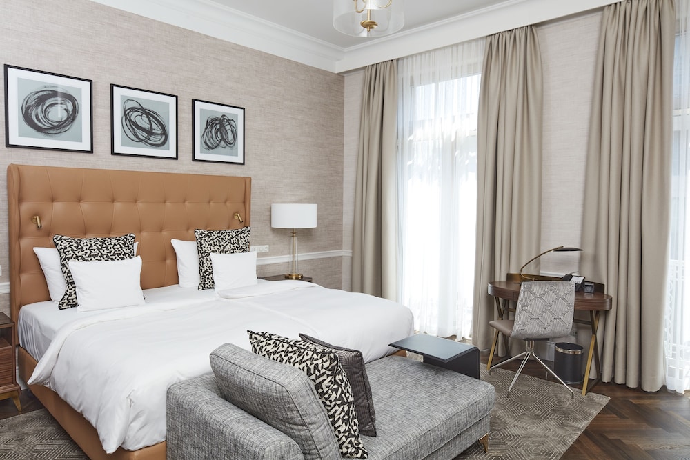 Steigenberger Icon Parkhotel 5