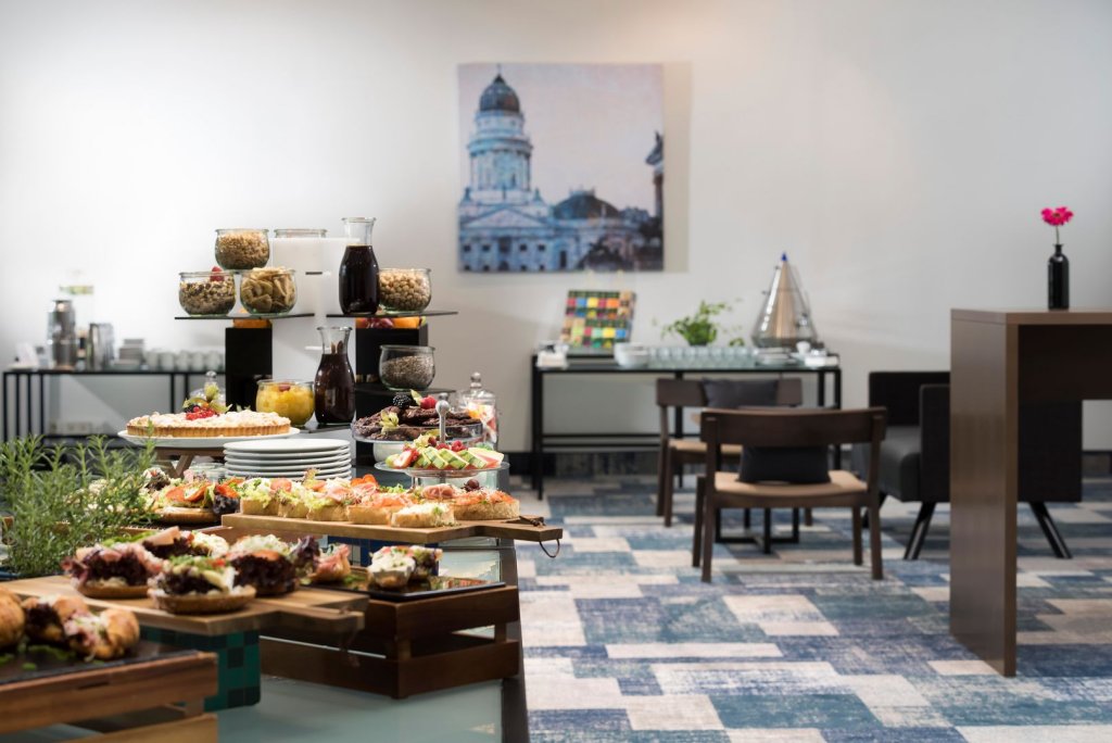 Holiday Inn Berlin - City West 8