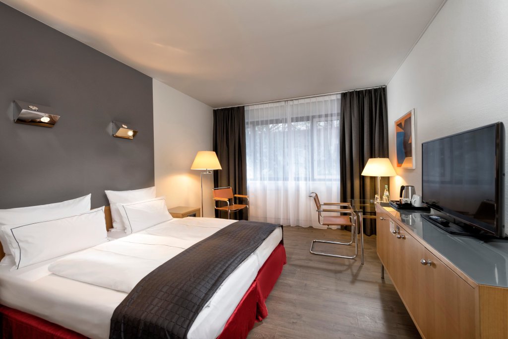 Holiday Inn Berlin - City West 22