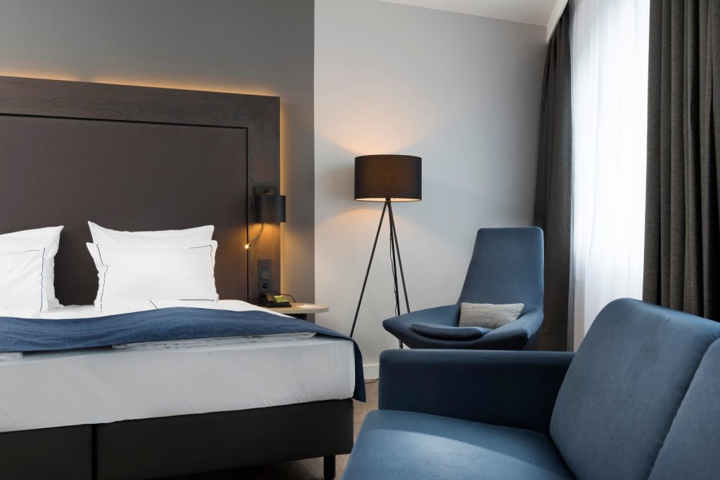 Holiday Inn Berlin - City West 9
