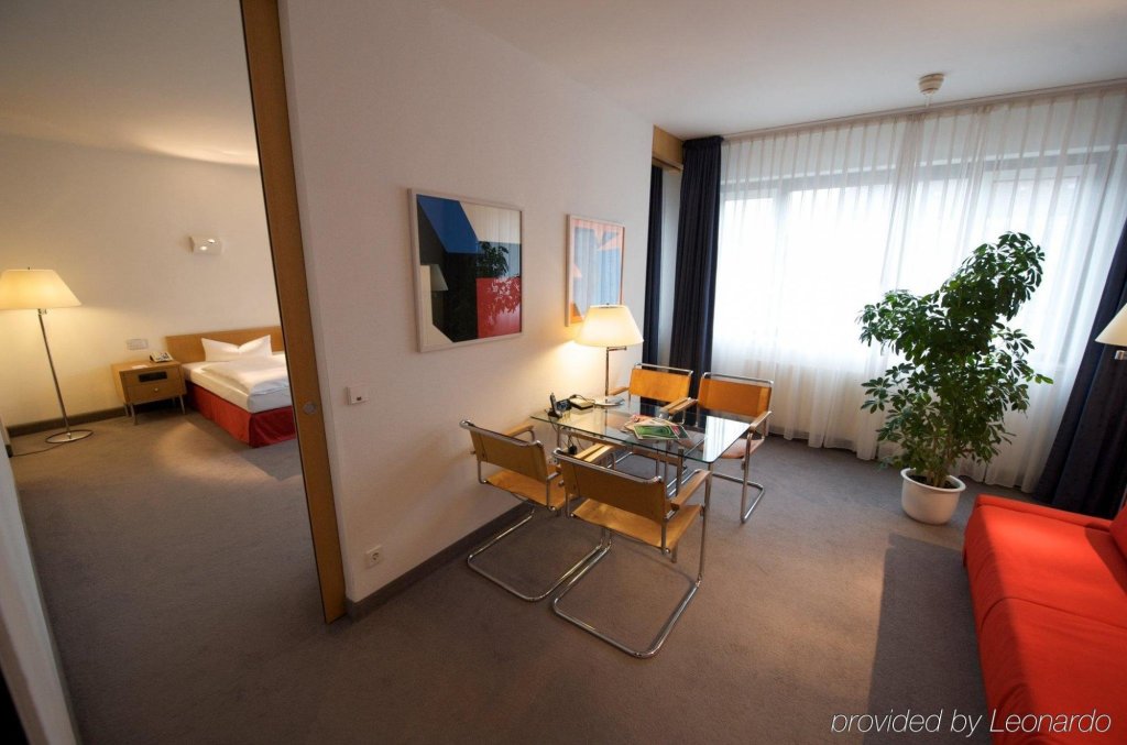 Holiday Inn Berlin - City West 1