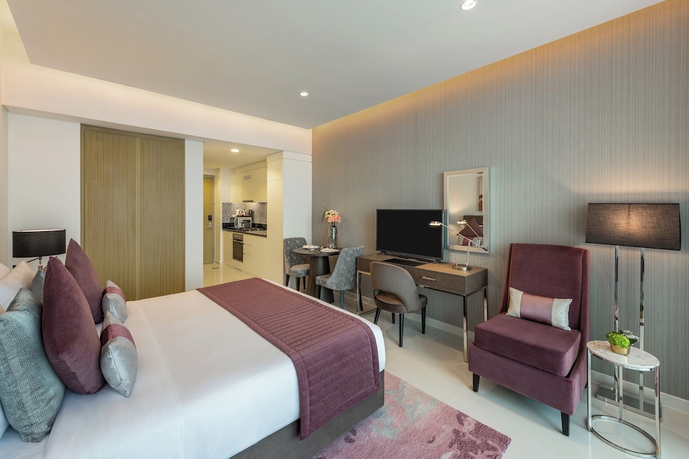 DAMAC Maison Aykon City 10