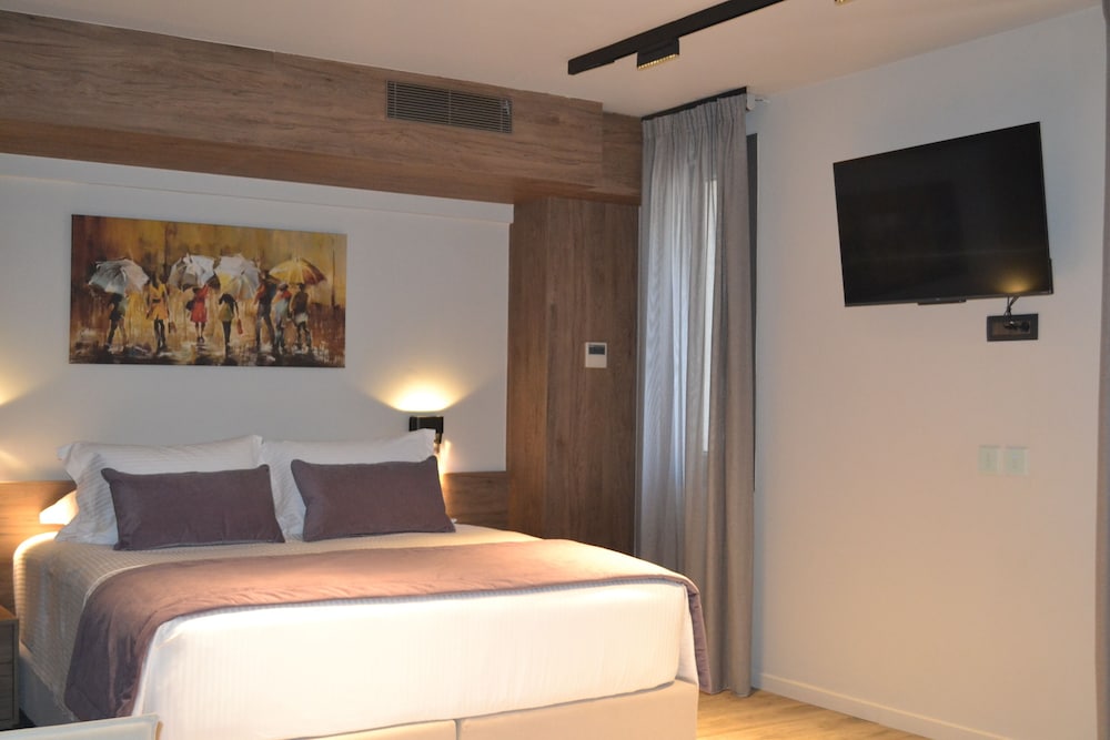 507 Athens 21