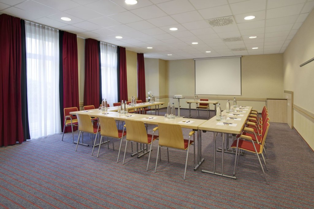 Holiday Inn Express Frankfurt Messe 15