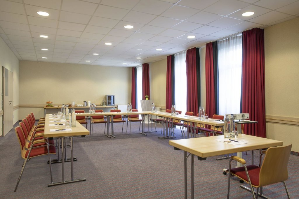 Holiday Inn Express Frankfurt Messe 18