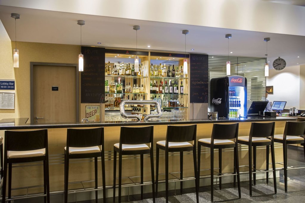 Holiday Inn Express Frankfurt Messe 6