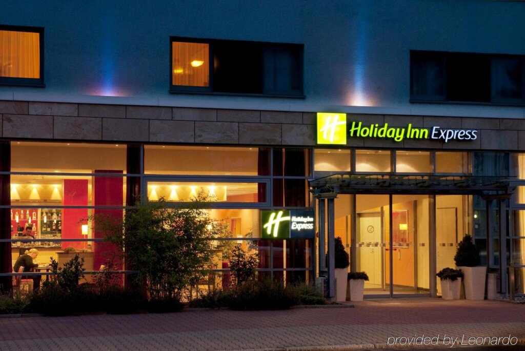 Holiday Inn Express Frankfurt Messe 1