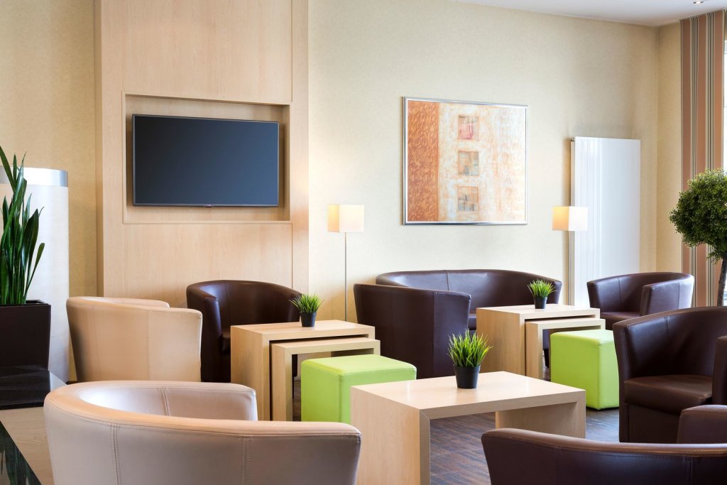 Holiday Inn Express Frankfurt Messe 12