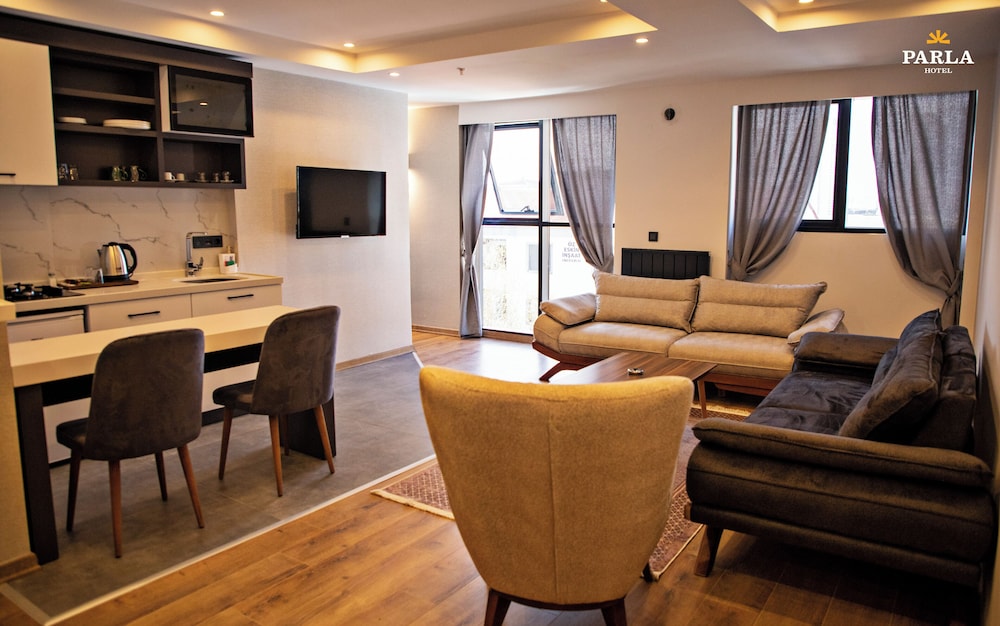 Parla Suite Hotel 24