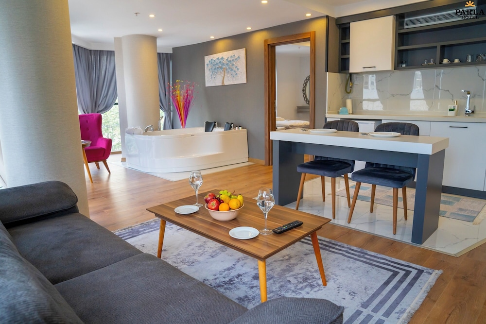 Parla Suite Hotel 18