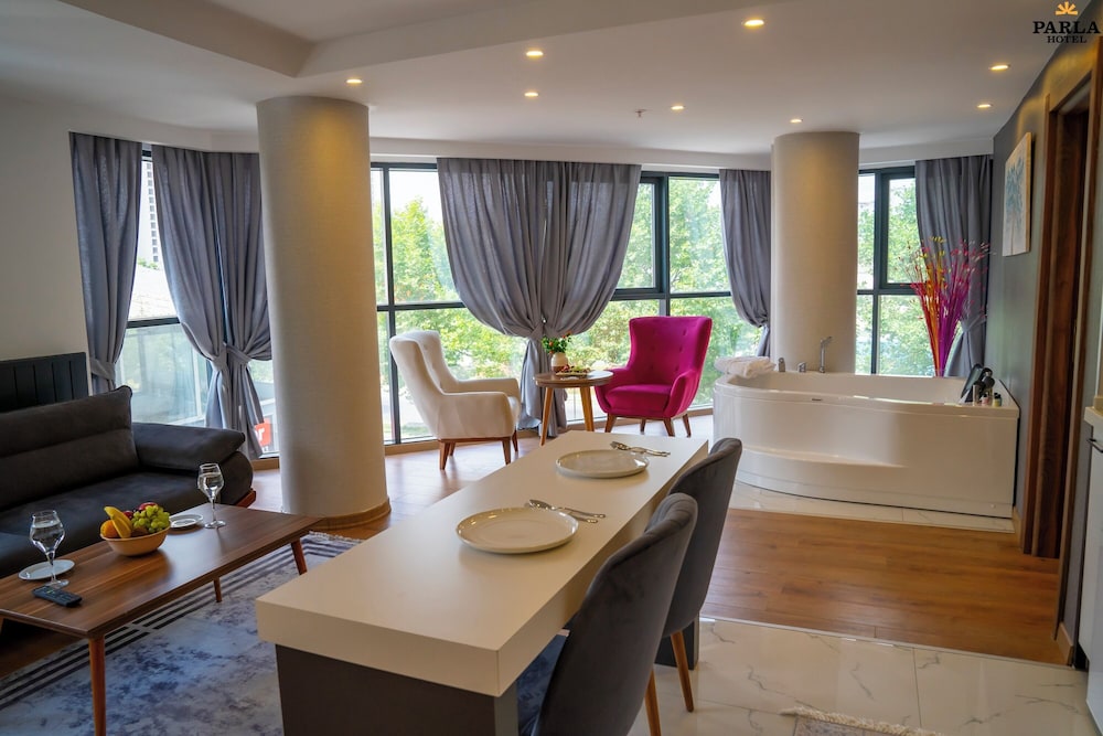 Parla Suite Hotel 1