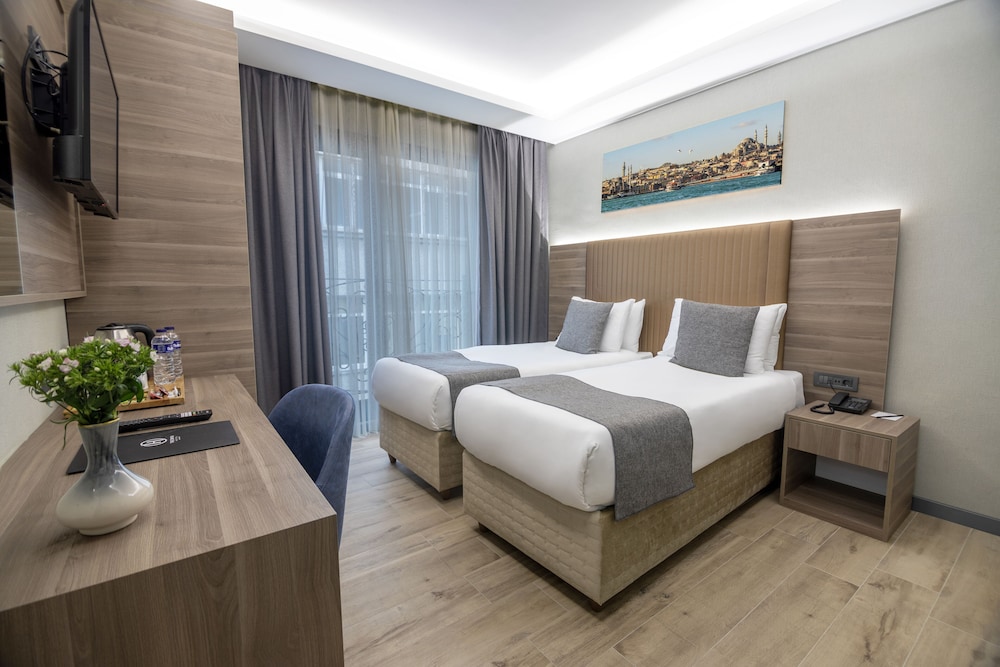 The Omiya Hotel 10
