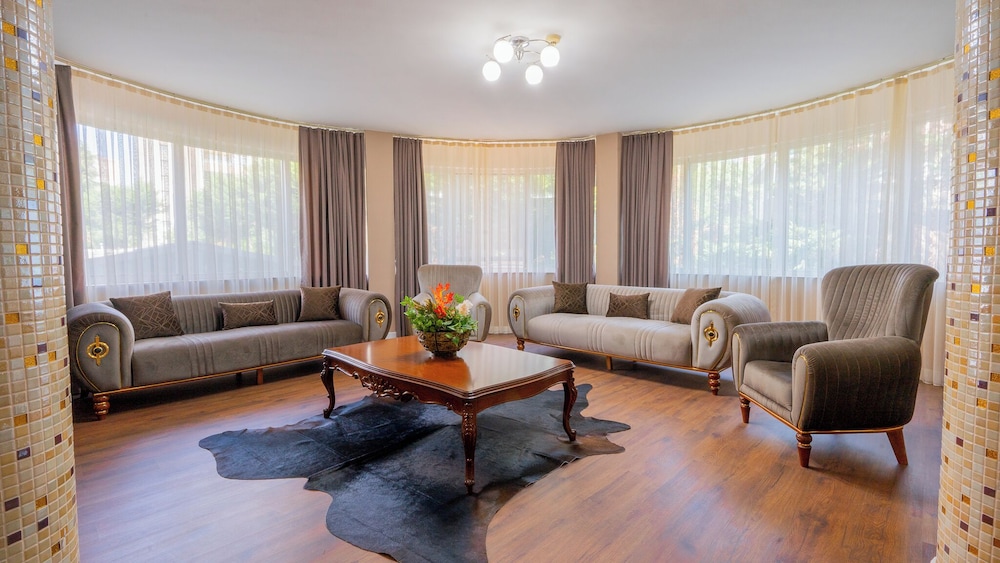 Gardan Hotel 10