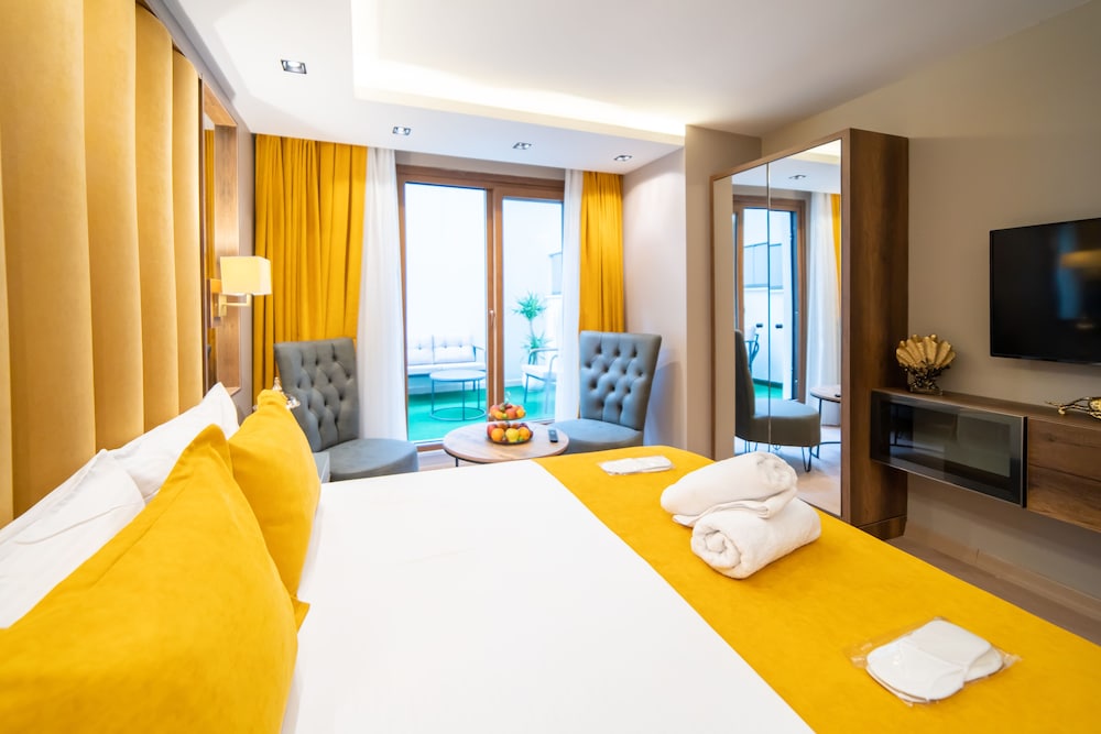 Garden Room Suit Hotel 21
