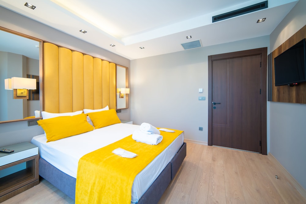 Garden Room Suit Hotel 12