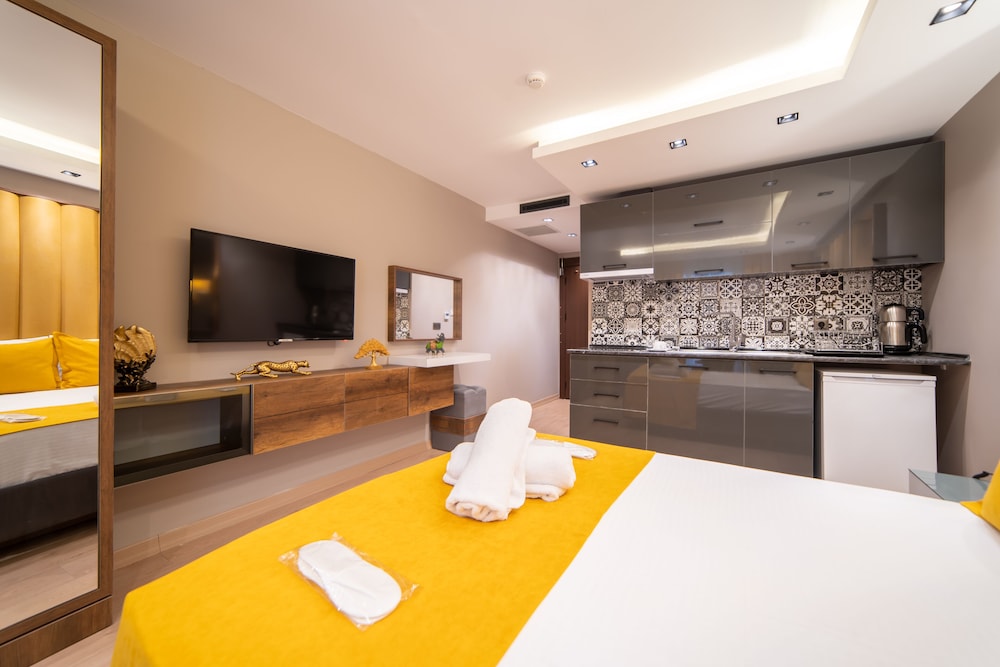 Garden Room Suit Hotel 17