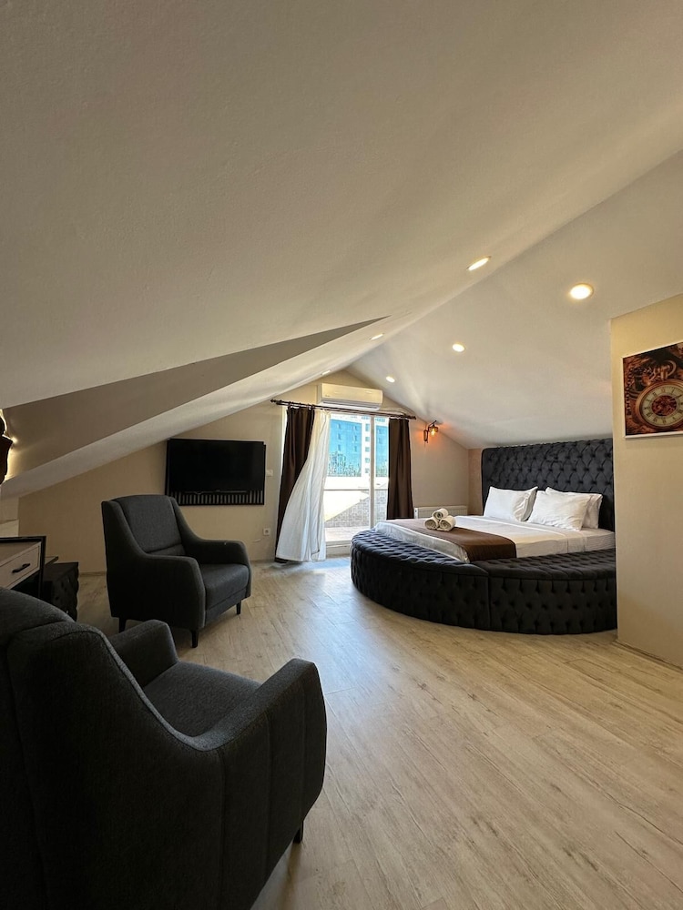 Monezza Hotel Maltepe 12