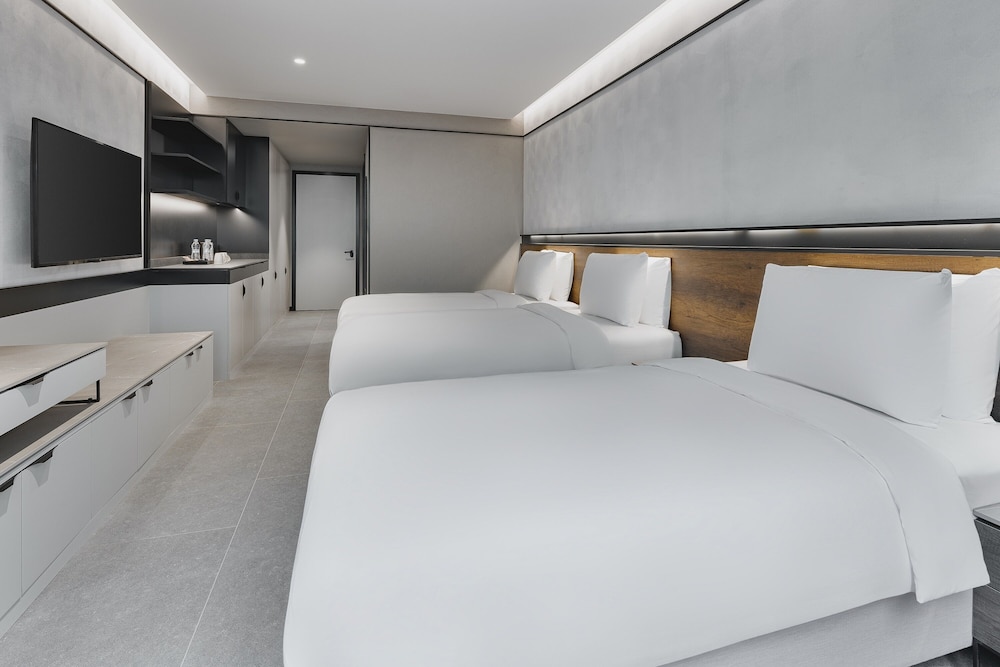 Inventist Hotel Sports Academy 11