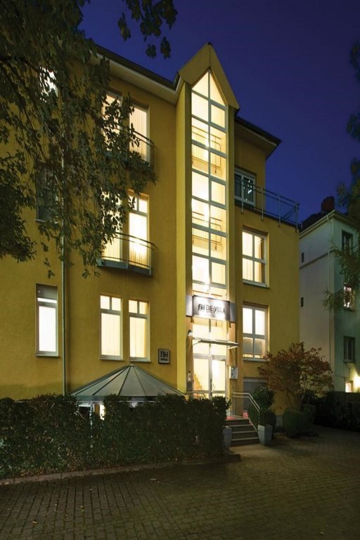 NH Frankfurt Villa 7